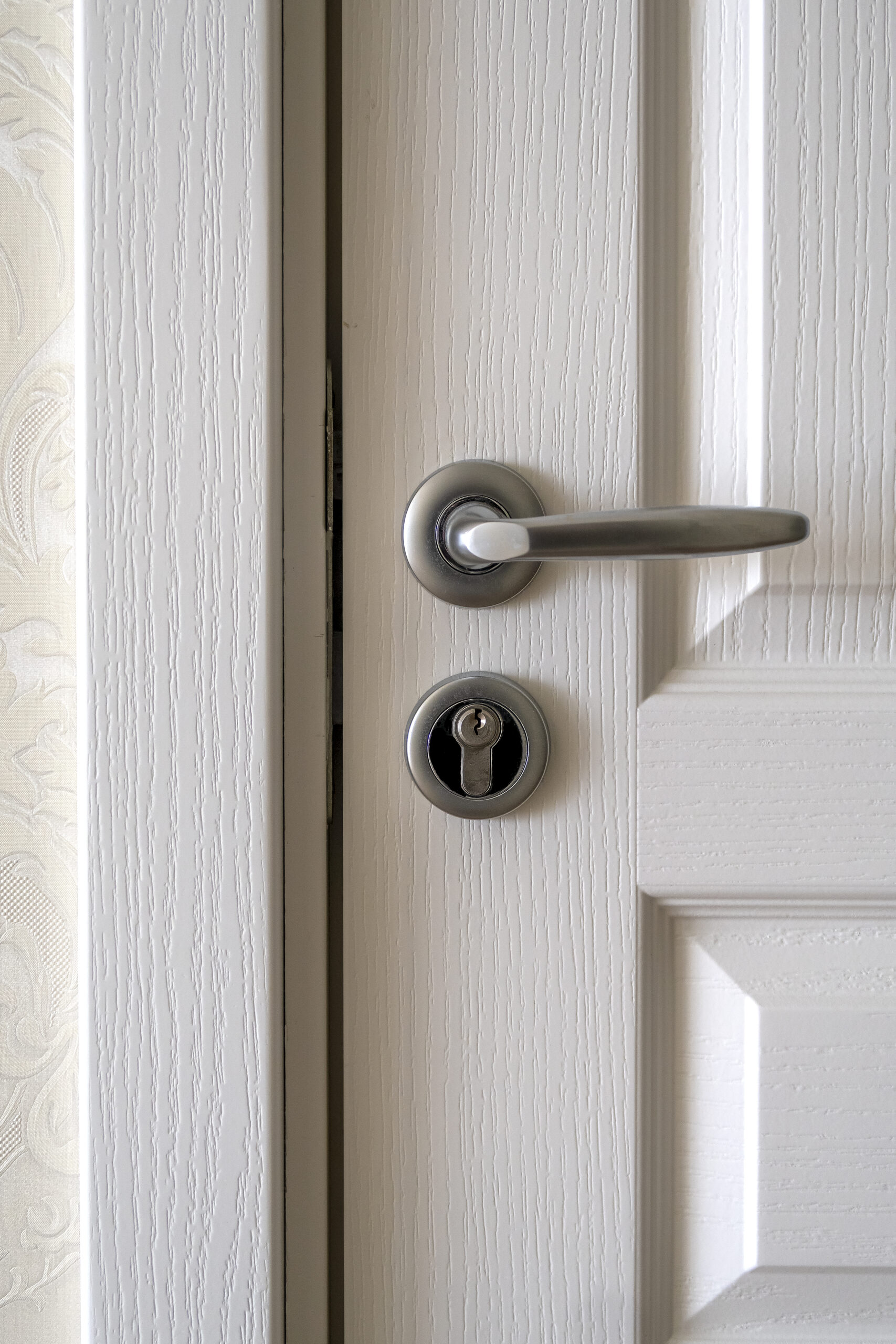 Machine to Match Your Original Door - Door Handle and Lock